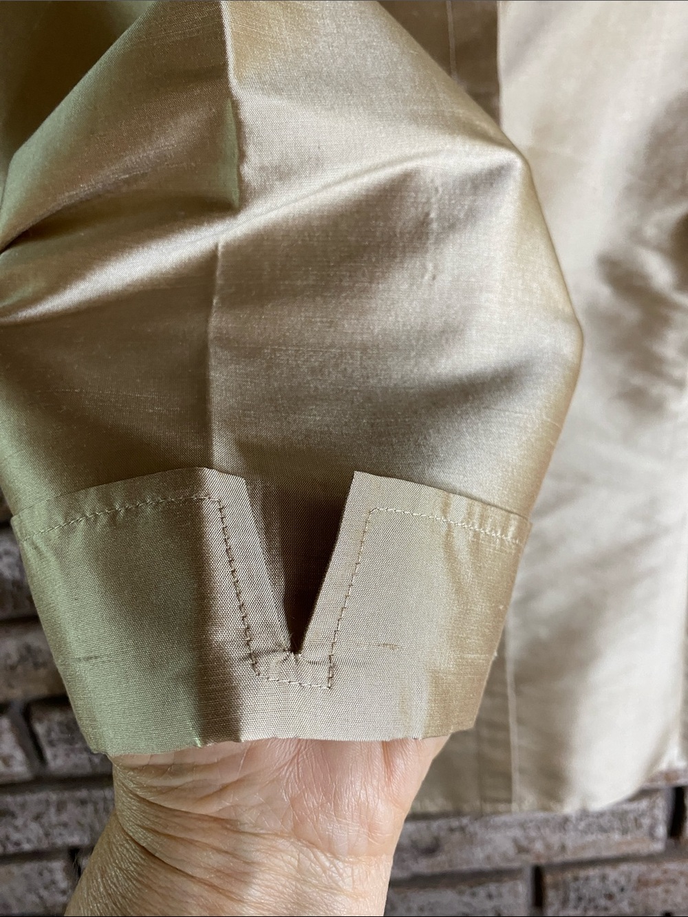 NWT Allison Taylor Shimmery Sand Tone Shantung Silk Covered Button-Front Blouse - Picture 6 of 10